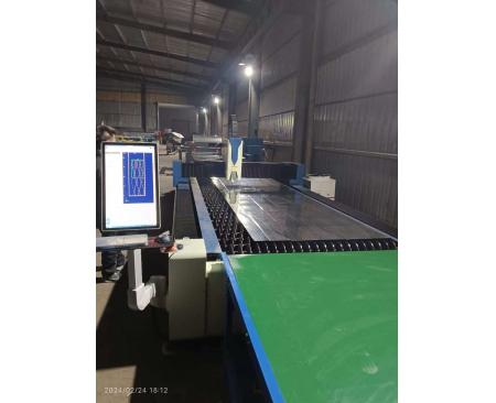 自動上卸料激光切割機